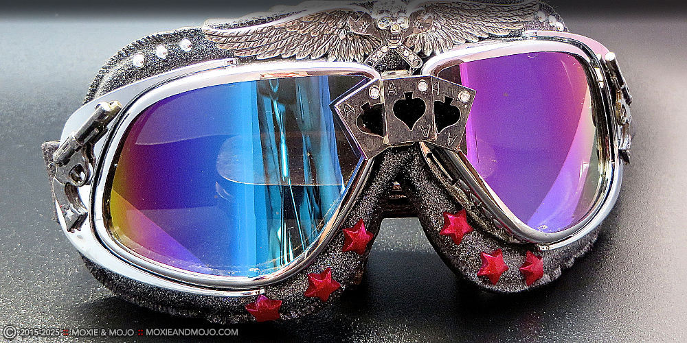 Moxie & Mojo  :: Smokin' Aces