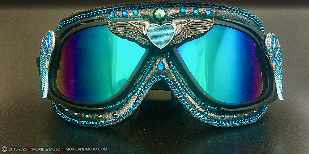 Moxie & Mojo  :: Dark Blue Someone