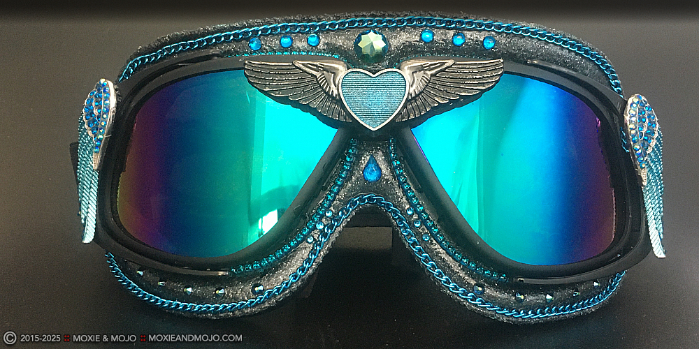 Moxie & Mojo  :: Dark Blue Someone