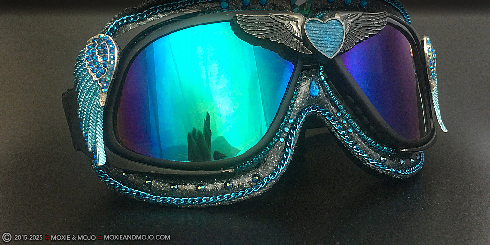 Moxie & Mojo  :: Dark Blue Someone