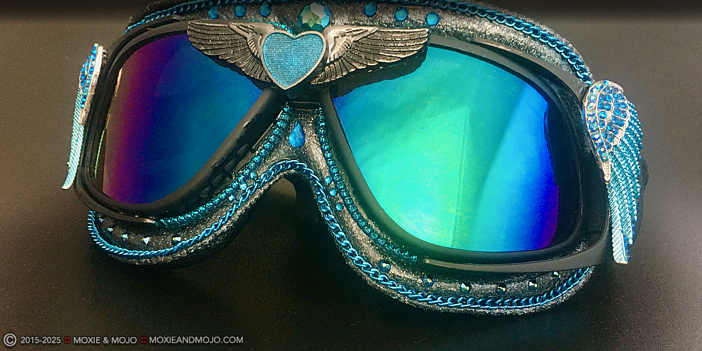 Moxie & Mojo  :: Dark Blue Someone