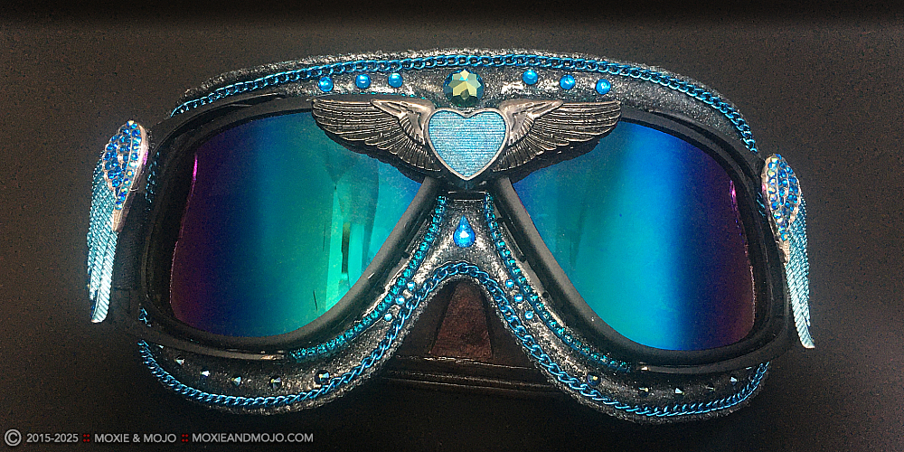 Moxie & Mojo  :: Dark Blue Someone