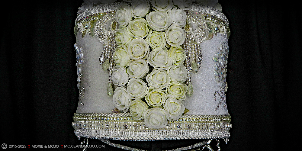 Moxie & Mojo  :: Bouquet of Roses & Veil