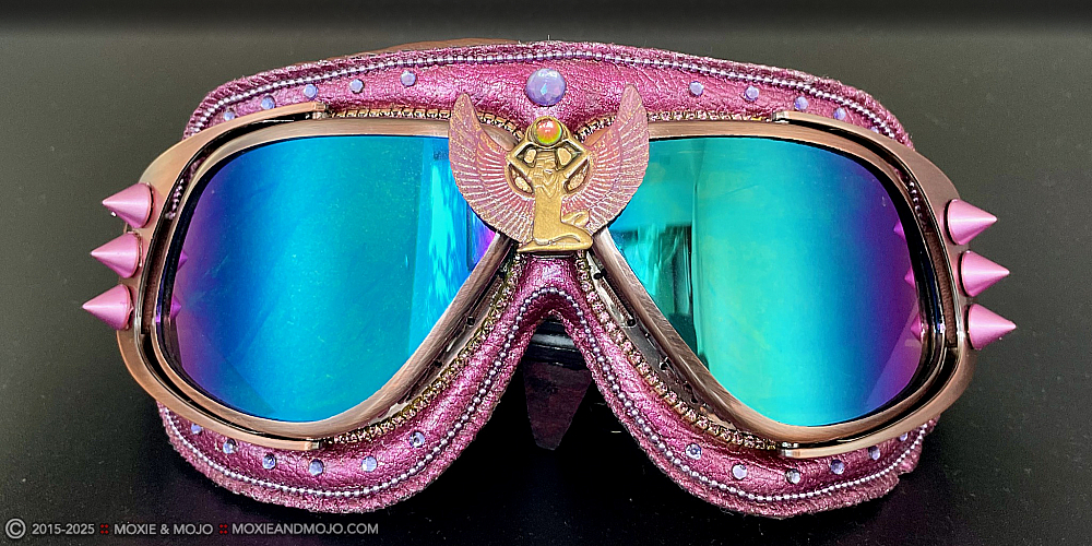 Moxie & Mojo  :: Goddess of Colors