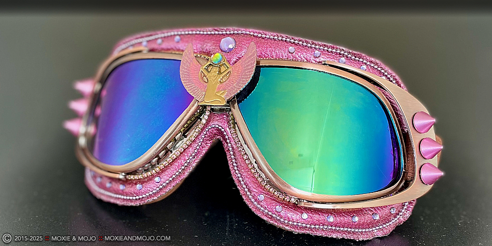 Moxie & Mojo  :: Goddess of Colors
