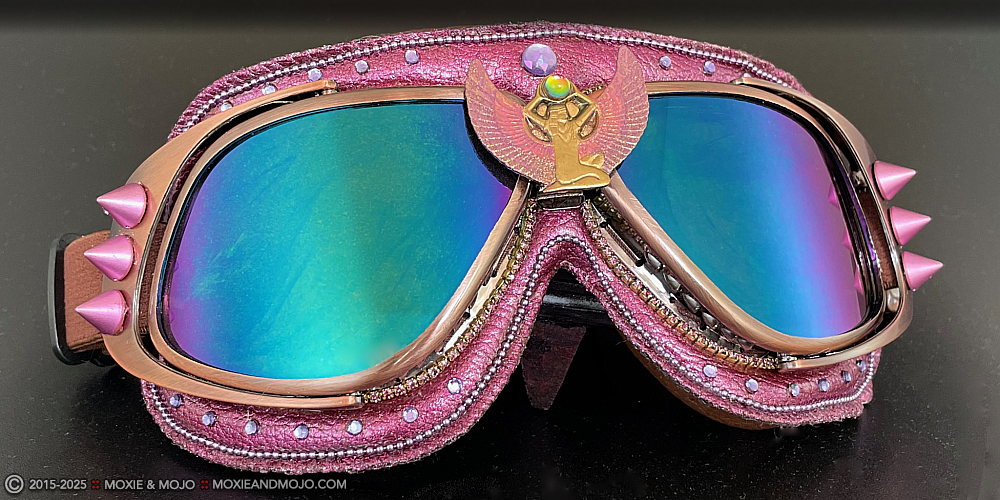 Moxie & Mojo  :: Goddess of Colors