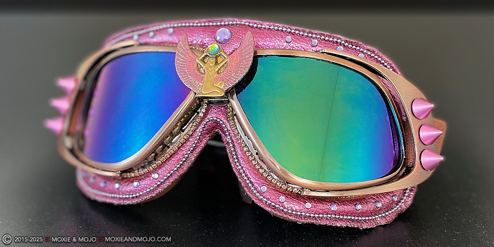 Moxie & Mojo  :: Goddess of Colors