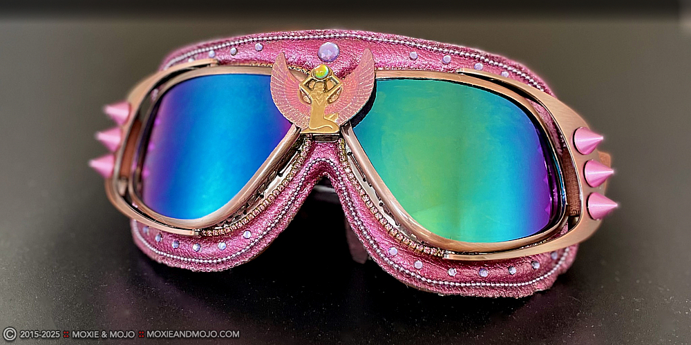 Moxie & Mojo  :: Goddess of Colors