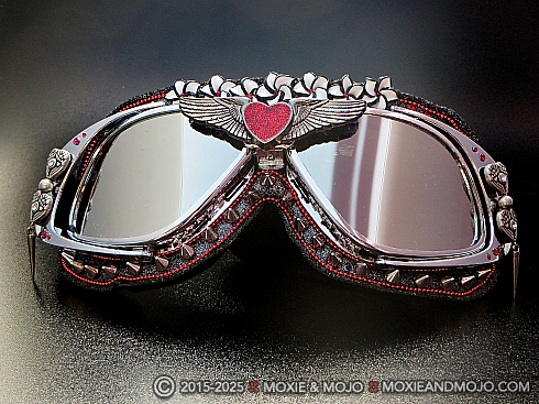 Moxie and Mojo Twisted Goggles