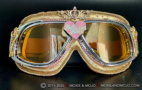 Moxie and Mojo Babe with the Power Goggles