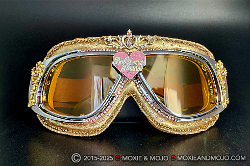 Moxie and Mojo Babe with the Power Goggles