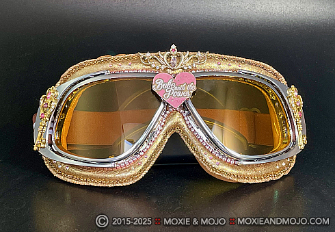 Moxie and Mojo Babe with the Power Goggles