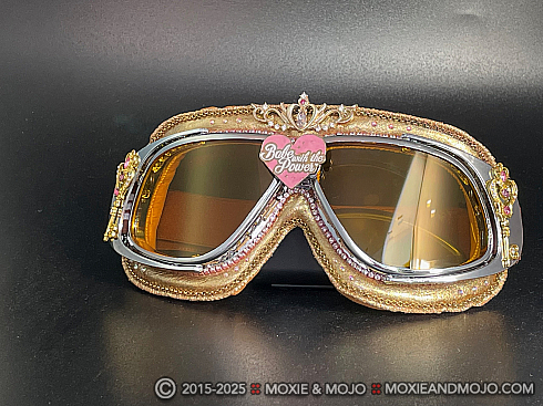 Moxie and Mojo Babe with the Power Goggles