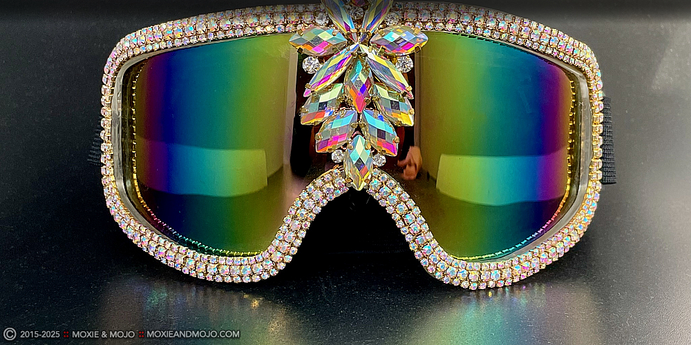 Moxie & Mojo  :: Rainbow Goldie Lux