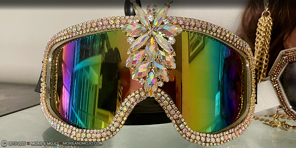 Moxie & Mojo  :: Rainbow Goldie Lux
