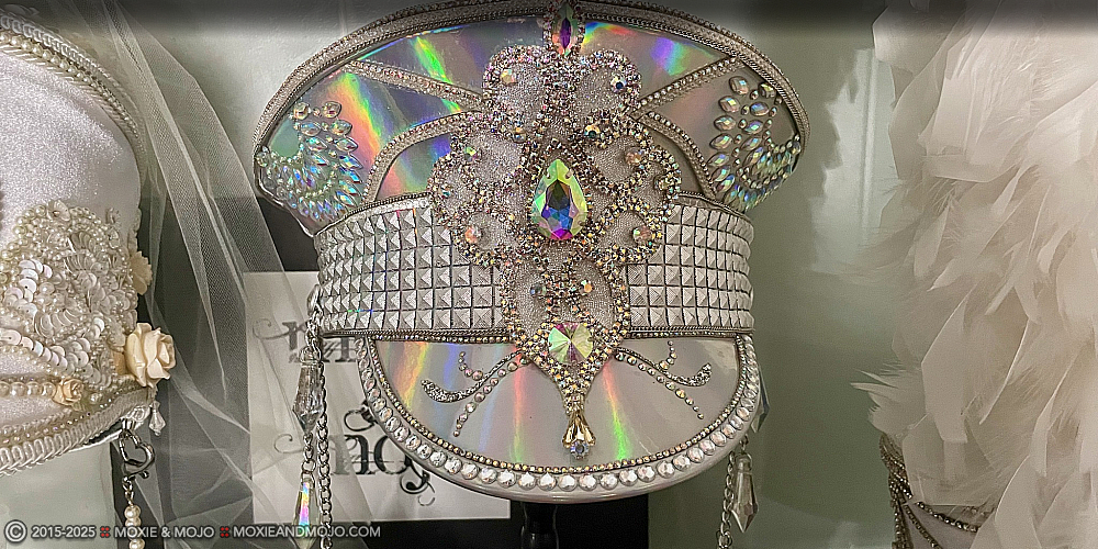 Moxie & Mojo  :: Crystal Couture
