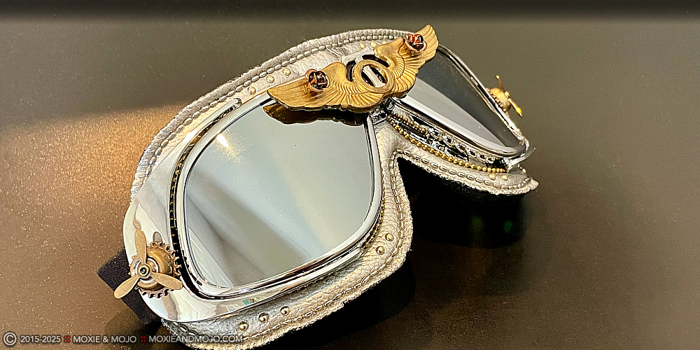 Moxie & Mojo  :: The Aviator