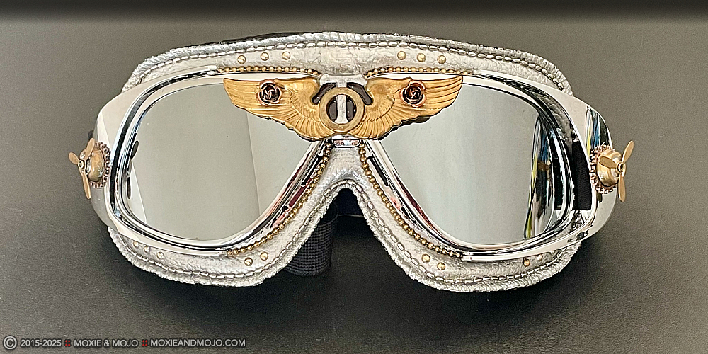 Moxie & Mojo  :: The Aviator