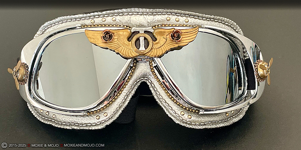 Moxie & Mojo  :: The Aviator