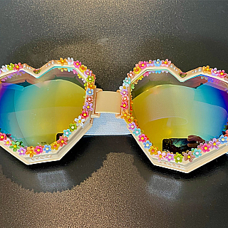 Moxie and Mojo Flowers of Love Goggles