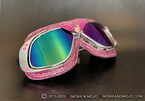 Moxie and Mojo Love Shatters Goggles
