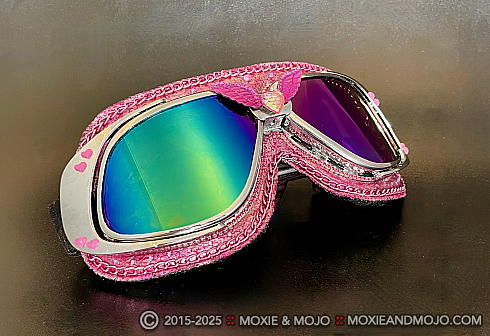 Moxie and Mojo Love Shatters Goggles