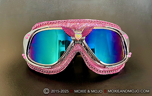 Moxie and Mojo Love Shatters Goggles