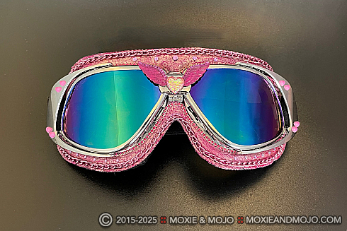 Moxie and Mojo Love Shatters Goggles