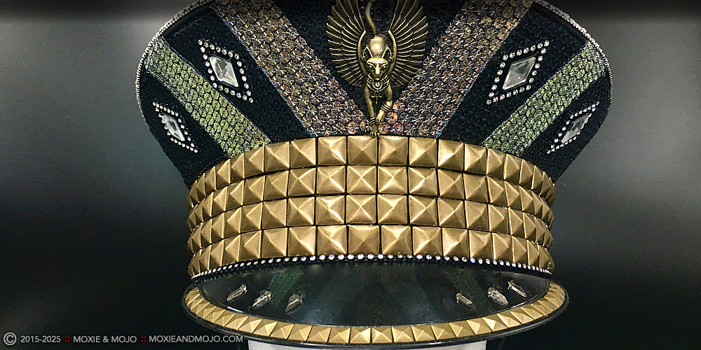 Moxie & Mojo  :: Egyptian Tails