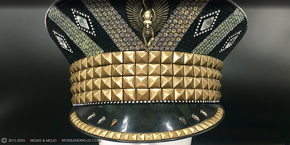 Moxie & Mojo  :: Egyptian Tails