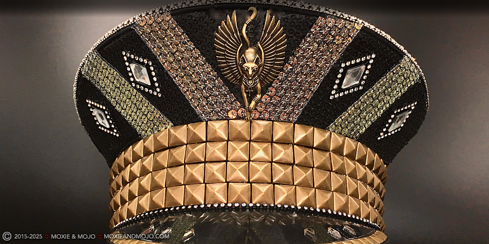 Moxie & Mojo  :: Egyptian Tails