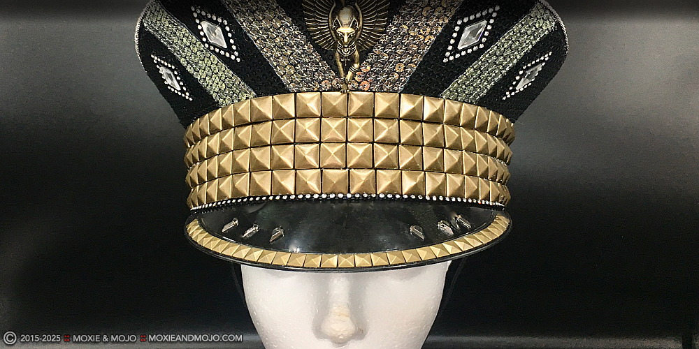 Moxie & Mojo  :: Egyptian Tails