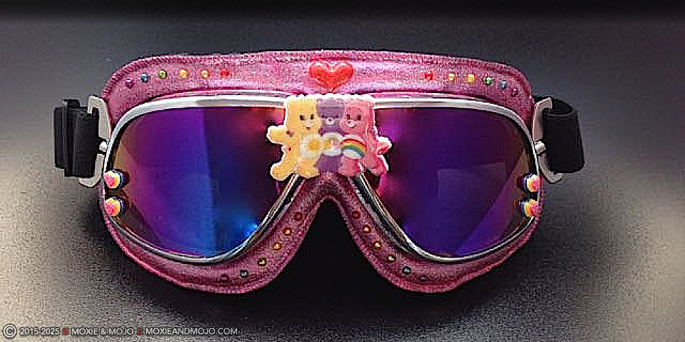 Moxie & Mojo  :: Carebear Love