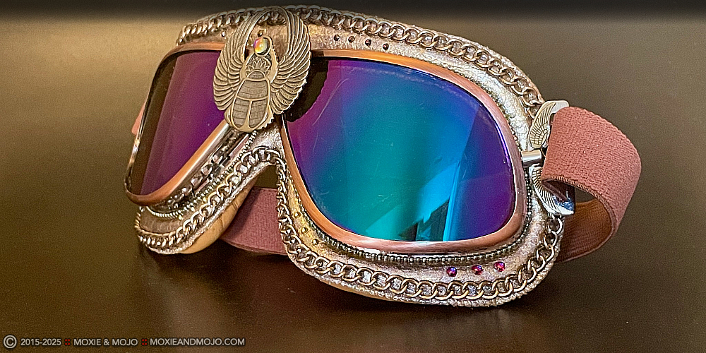 Moxie & Mojo  :: Scarab