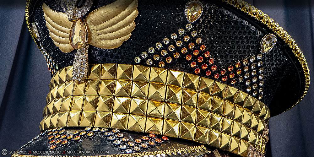 Moxie & Mojo  :: Golden Angel Fox