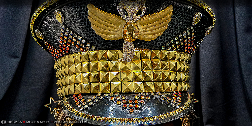Moxie & Mojo  :: Golden Angel Fox