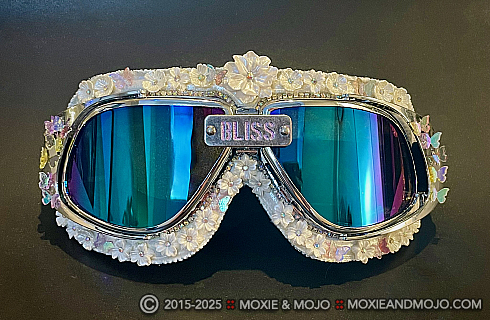 Moxie and Mojo Spring Bliss - Playa Bride 2023 Goggles