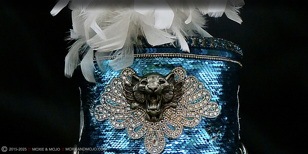 Moxie & Mojo  :: Blue Lion