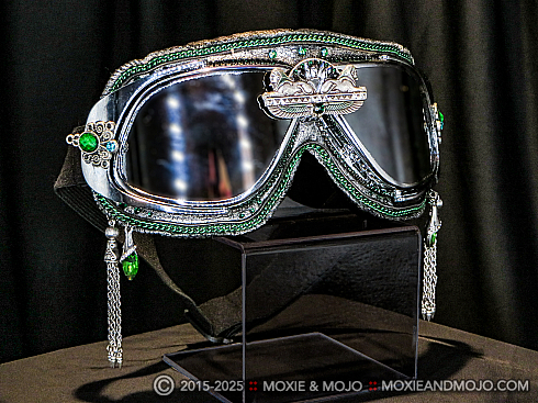 Moxie and Mojo I Sphinx You Look Great Goggles