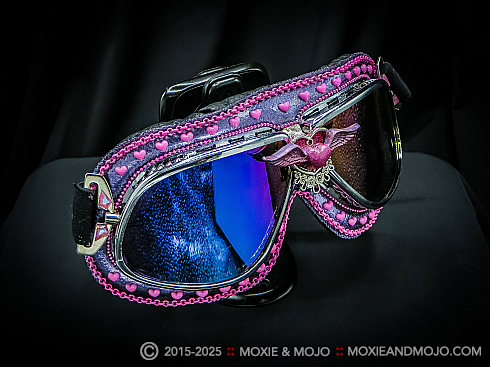 Moxie and Mojo Sweet Love Goggles