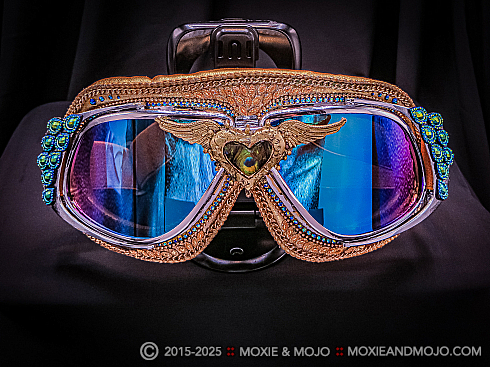 Moxie and Mojo Peacock Love Goggles