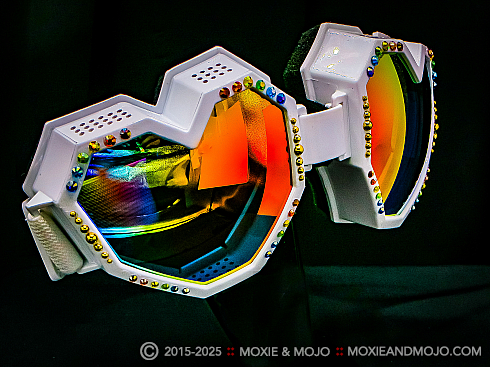 Moxie and Mojo I Heart Rainbows Goggles