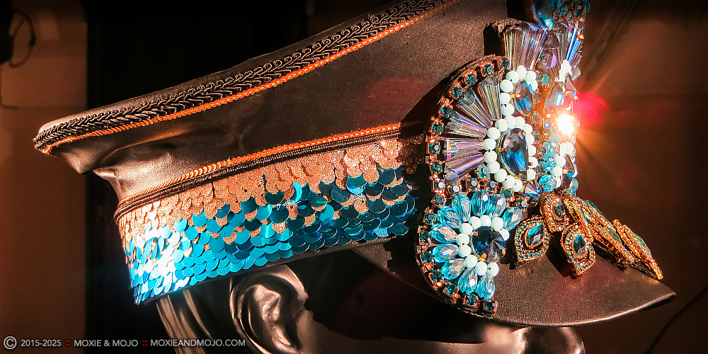 Moxie & Mojo  :: Blutiful