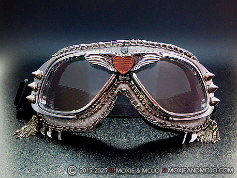 Moxie and Mojo Kiss the Sky Goggles