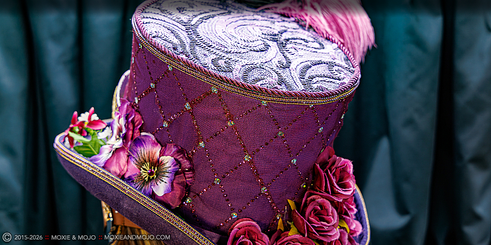 Moxie & Mojo  :: Masquerade Ball