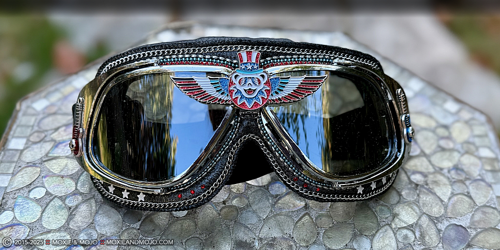 Moxie & Mojo  :: American Dead