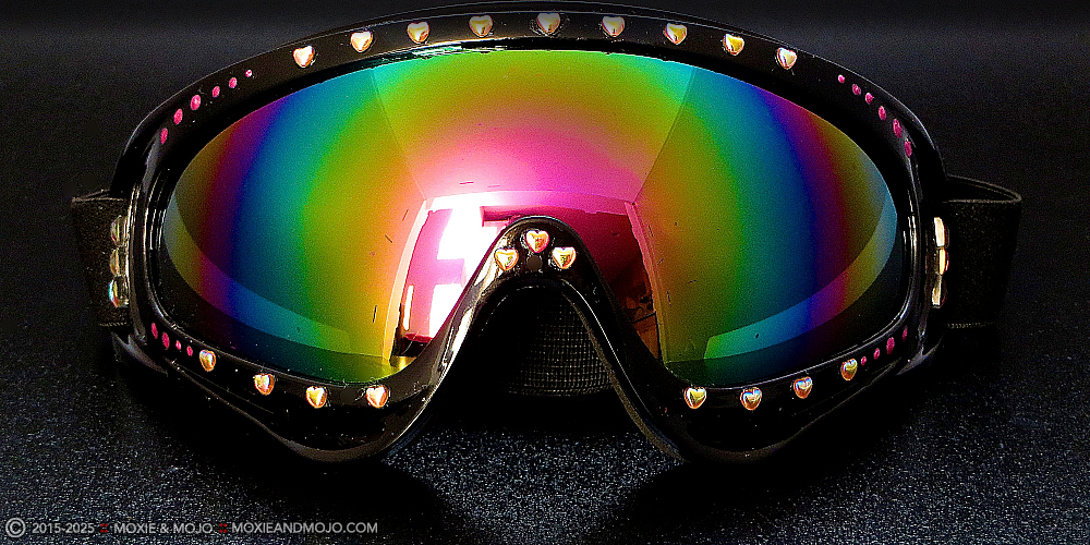 Moxie & Mojo  :: Technicolor Love