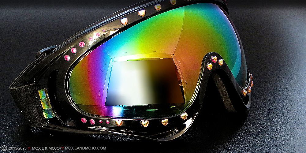 Moxie & Mojo  :: Technicolor Love