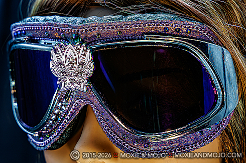Moxie and Mojo Lotus Shining Goggles