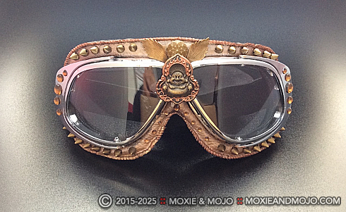 Moxie and Mojo Giggling Buddha Goggles